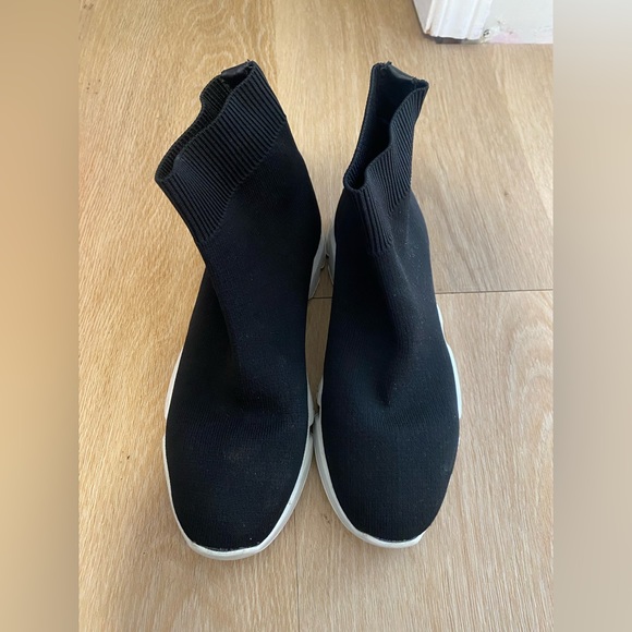 Black Wishbone sock boot running shoes - Picture 1 of 5